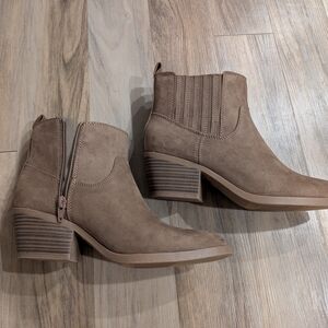 Tan Heeled Ankle Boots